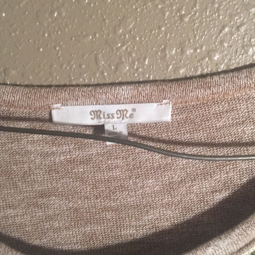 Top - Picture 2 of 4